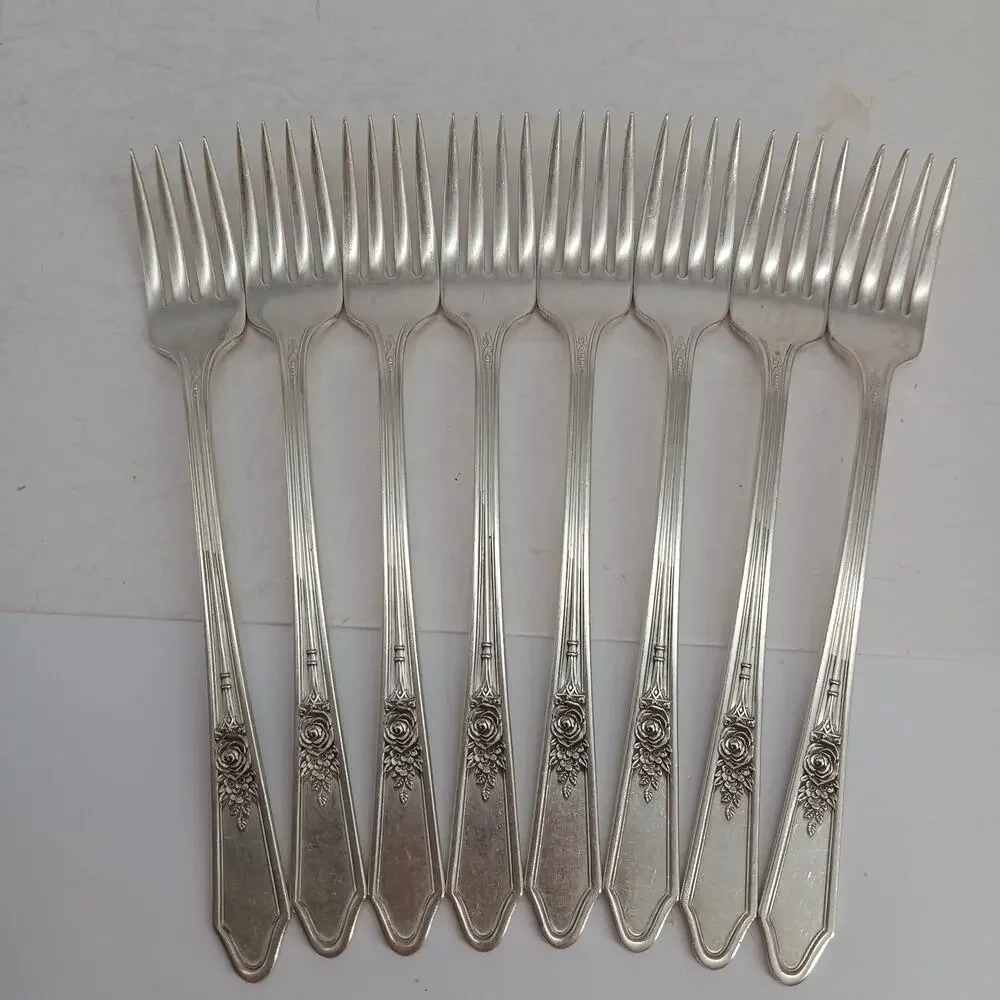 8X DF Vtg Manor Plate Triple Rose Rosedale Dinner Forks Silverplate